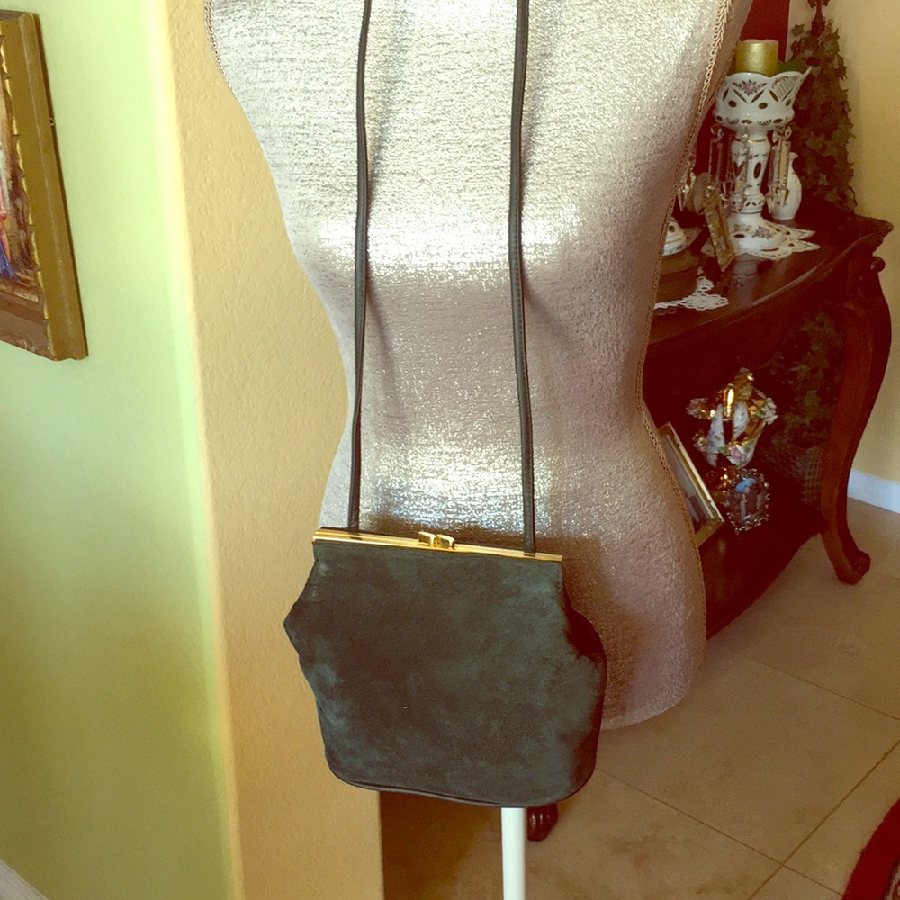 BEATIFULL VINTAGE GREEN SUEDE BAG